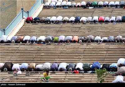 اقامه نماز عید فطر - مصلی تهران 