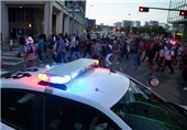 پلیس آمریکا از اسپری فلفل علیه تظاهرات‌کنندگان استفاده کرد