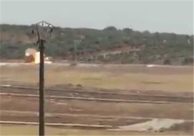 تدمیر آلیة للمجموعات الإرهابیة على طریق الکاستیلو فی حلب