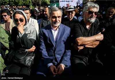 محمد متوسلانی، حسین فریدون و هدیه تهرانی در مراسم تشییع پیکر مرحوم عباس کیارستمی کارگردان سینما