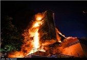 نمای بیرونی برج سلمان مشهد دچار آتش‌سوزی شد+فیلم‌