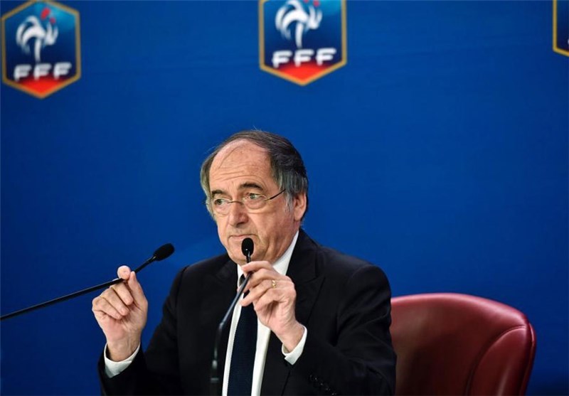 رئیس فدراسیون فوتبال فرانسه: بنزما تا ابد از بازی برای تیم ملی محروم نیست