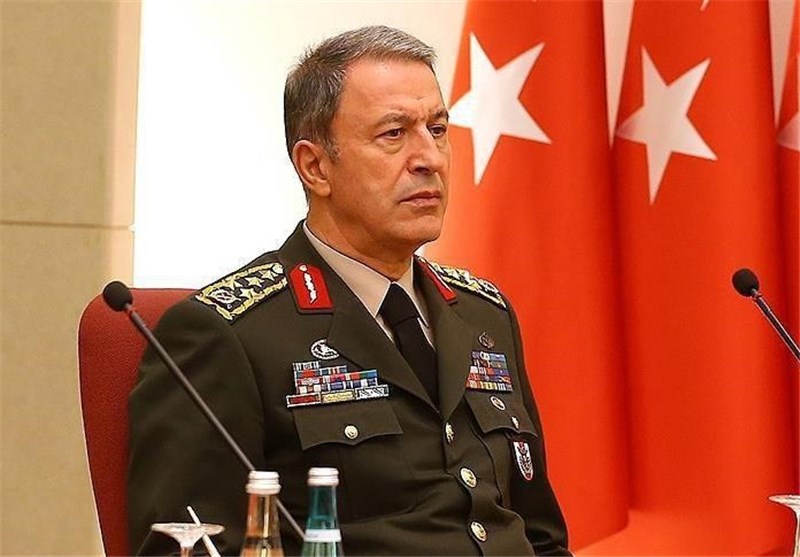 وزیر دفاع ترکیه: در روزهای آینده گروههای تروریستی را از پای در می‌آوریم