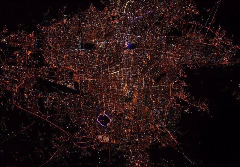 تصویر زیبای ناسا از شب تهران