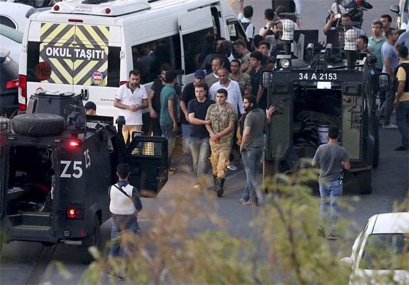 تداوم دستگیری نظامیان در ترکیه