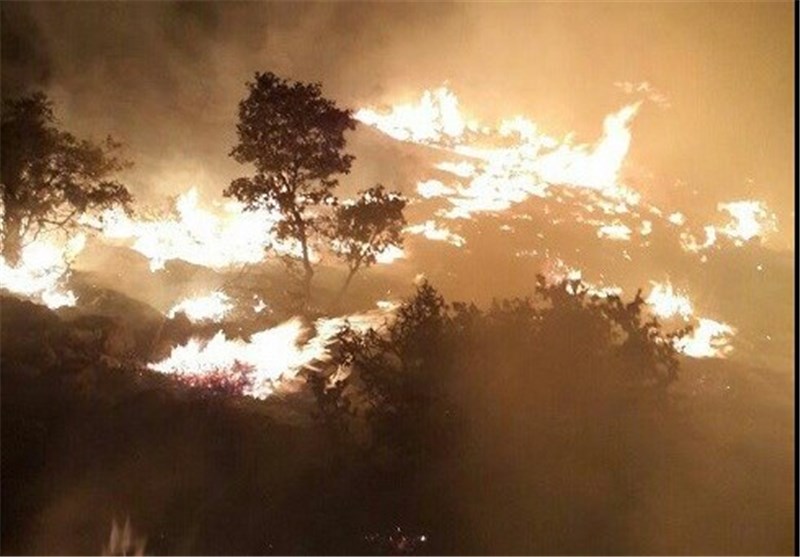 آتش سوزی منطقه گردشگری کرمجگان قم مهار شد