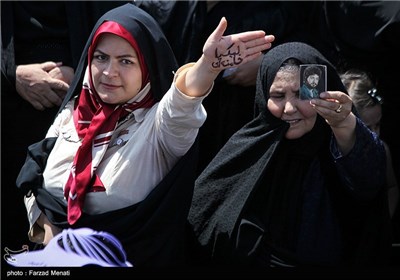 Iran's President Rouhani Receives Warm Welcome in Kermanshah