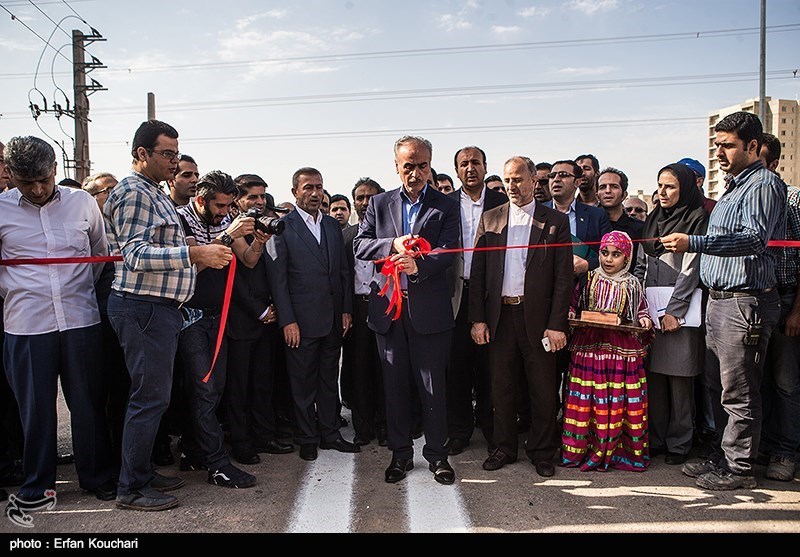 رنگ روبان افتتاح مسکن مهر را &quot;بنفش&quot; کنید شاید آقای وزیر بیاید