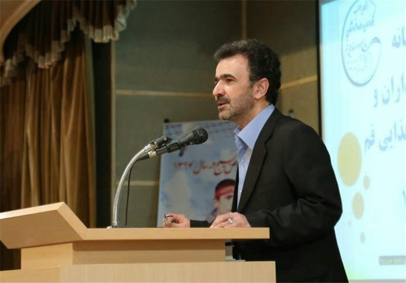 واحدهای صنفی بدون پروانه کانون توزیع کالای قاچاق در استان/ شناسایی 6000 واحد صنفی بدون مجوز در قم