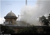 آتش‌سوزی به سقف بنای تاریخی میدان امام(ره) آسیب چندانی وارد نکرد