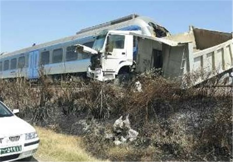 Train Collides with Truck in Northern Iran, 30 Wounded