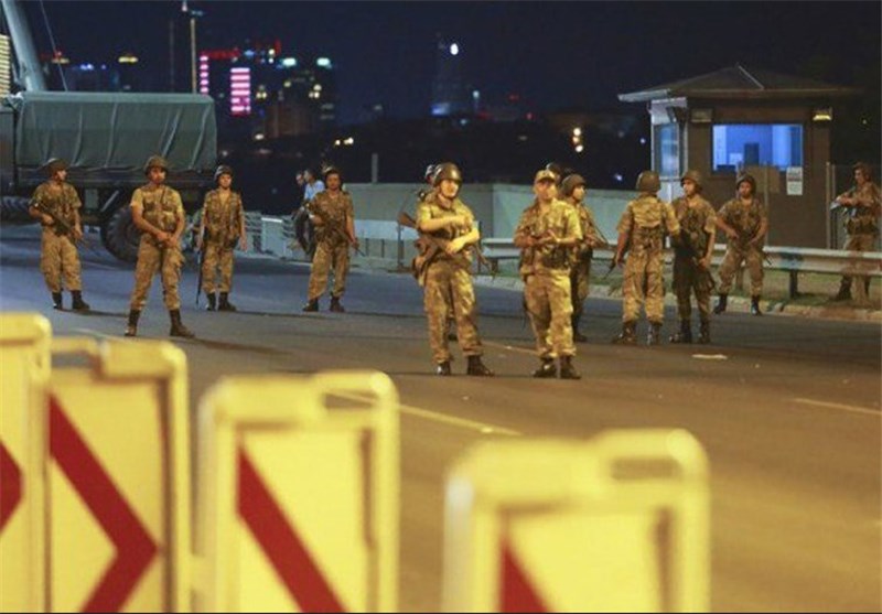 Turkey Arrests 300 Presidential Guardsmen over Alleged Coup Links
