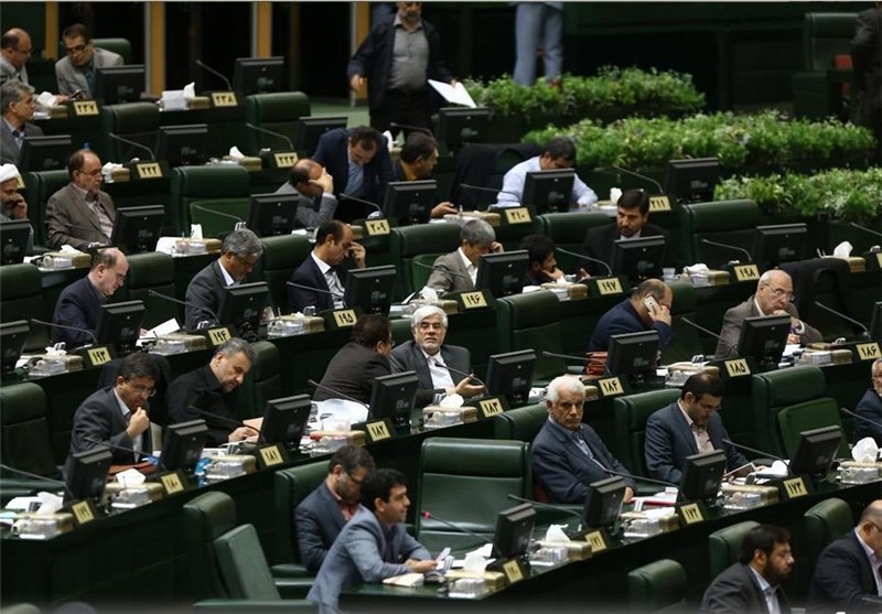 نامه 169 نماینده مجلس به روحانی درباره تسهیلات بانکی