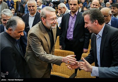 ورود علی لاریجانی رئیس مجلس شورای اسلامی به مراسم تودیع و معارفه رئیس و دادستان دیوان محاسبات کشور