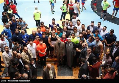 بازدید علی لاریجانی رئیس مجلس شورای اسلامی از اردوی تیم ملی کشتی اعزامی به المپیک ریو