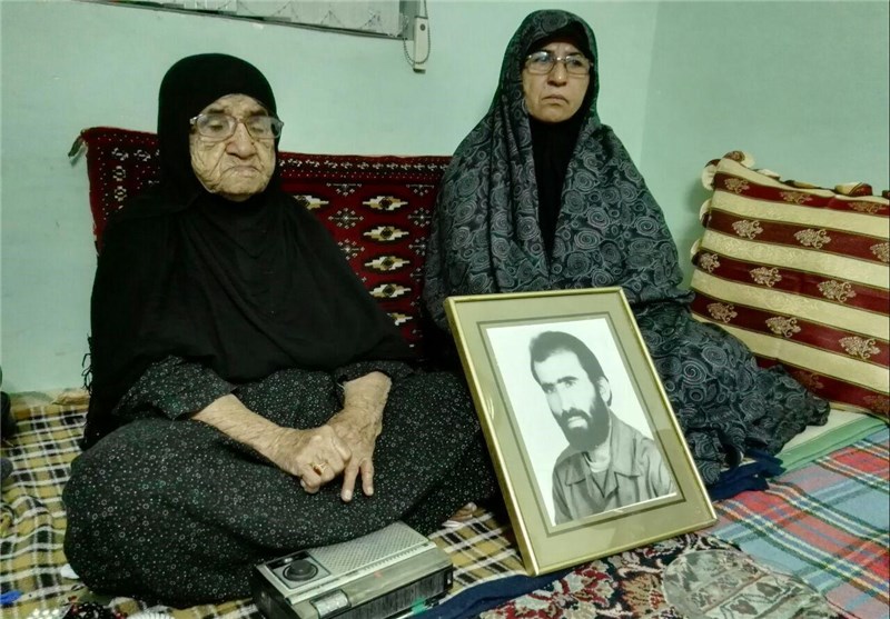 مادر شهید تازه تفحص شده بعد از 32 سال رادیو را کنار گذاشت