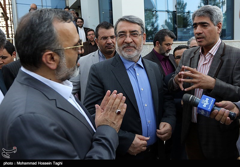 وزیر کشور از مرکز خدمات سرمایه‌گذاری استان یزد بهره‌برداری کرد