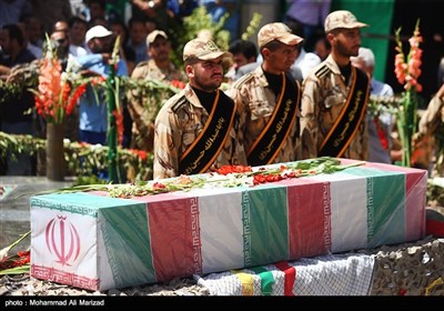 تشییع شهید گمنام در سازمان صنایع هوایی