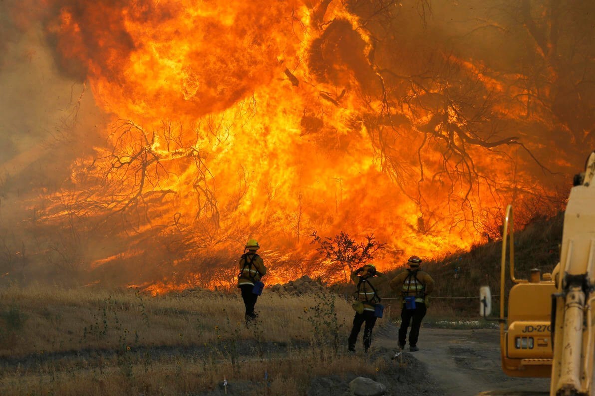آتش‌سوزی عظیم در خط ساحلی ایالت کالیفرنیا + تصاویر