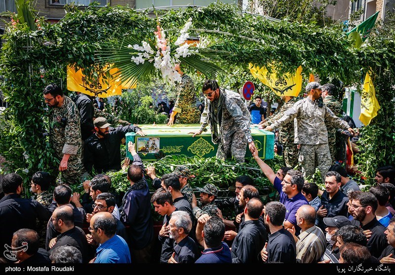 20 شهید دفاع مقدس در گلستان شهدای اصفهان تشییع می‌شوند