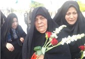 پایان چشم انتظاری 31 ساله مادر شهید در سمنان/ پیکر شهید اعرابیان و شهید گمنام وارد سمنان شد