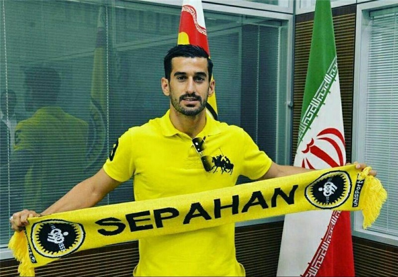 Ehsan Hajsafi Joins Iran’s Sepahan Football Team