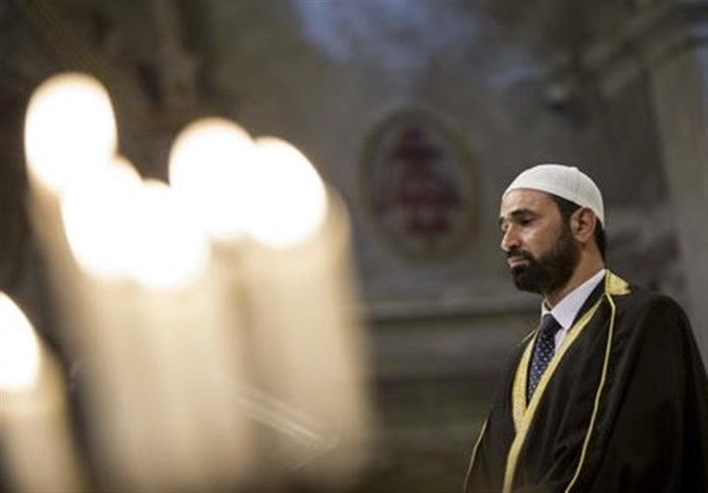 Muslims Go to Catholic Mass in France, Italy for Solidarity