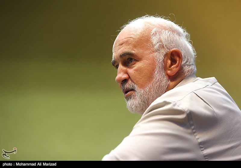 توکلی در اصفهان: آمریکا به دنبال محاکمه کردن ایران است نه مذاکره ؛ پیمان‌های دو جانبه راهکاری برای کنار زدن دلار از مبادلات