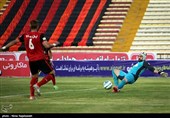 برتری سیاه‌جامگان مقابل فولاد خوزستان در نیمه اول