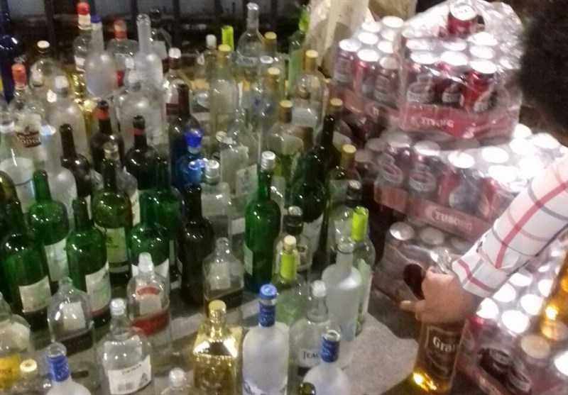 200 لیتر مشروبات الکلی در اسلام آباد غرب کشف شد