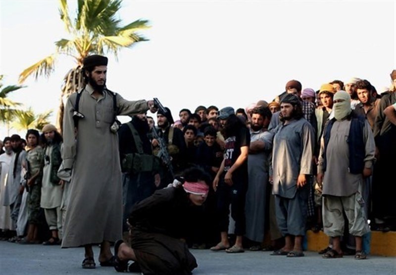 IŞİD&apos;in Yeni Cinayeti 85 Kişi İdam Edildi !