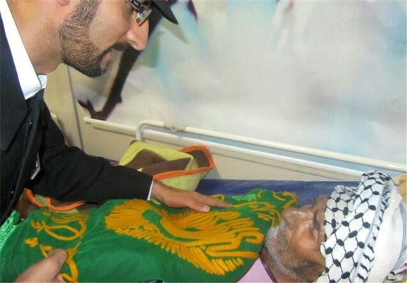 سفیران حرم رضوی از بیماران بیمارستان امام خمینی(ره) اهواز عیادت کردند + تصاویر