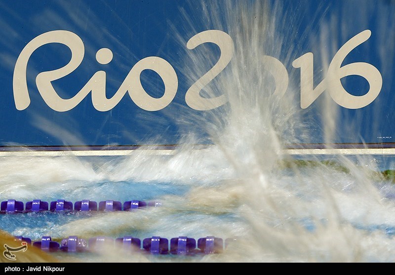 آب استخر شیرجه المپیک یک شبه سبز رنگ شد! + تصاویر