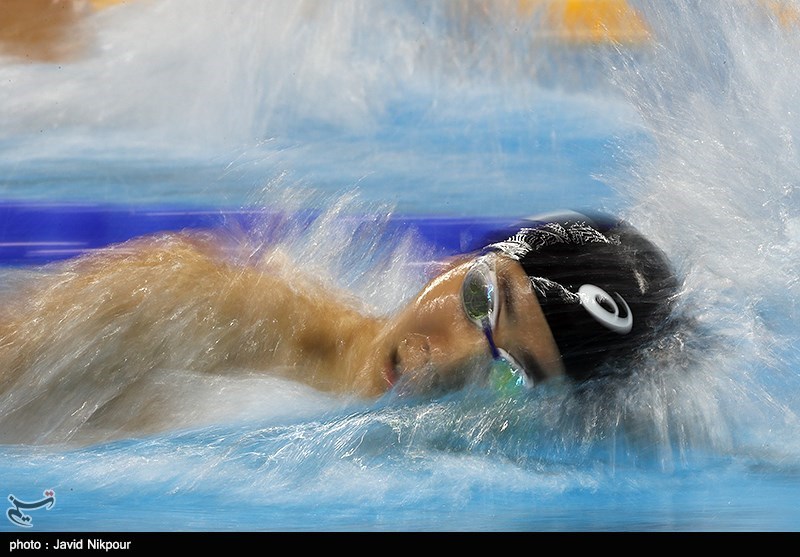 رکوردشکنی شناگر اصفهانی در مسابقات دانش‌آموزی/قهرمانی در مسابقات هندبال مدارس کشور