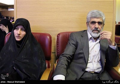 پدر و همسر شهید مصطفی احمدی روشن