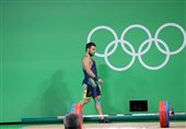 حضور سرمربی تیم ملی وزنه‎برداری ایران در جایگاه تماشاگران!