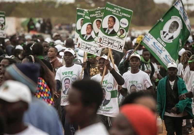 Zambia&apos;s President Leads in Early Election Results