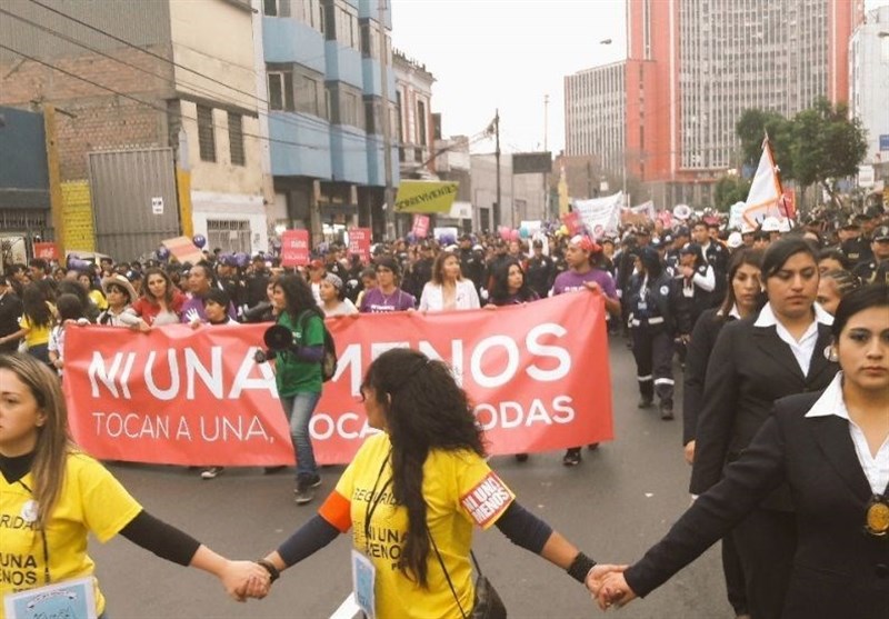 تظاهرات هزاران نفری مردم پرو علیه خشونت جنسیتی+تصاویر