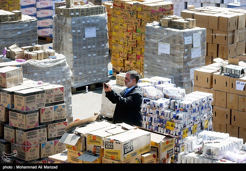 انبار بزرگ دپوی کالای قاچاق در استان خوزستان لو رفت