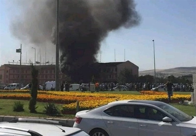 73 کشته و زخمی در انفجار مهیب در یک ایست بازرسی پلیس در ترکیه + تصاویر