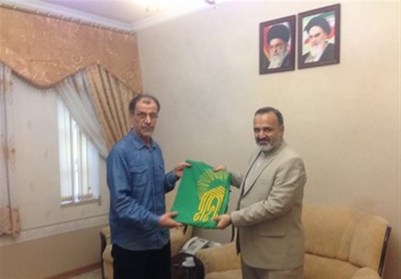 اهدای پرچم بارگاه امام رضا (ع) به کاروان پارالمپیک ایران