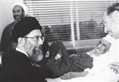 عکس دیده نشده از رهبر انقلاب در کنار آیت الله مرعشی نجفی
