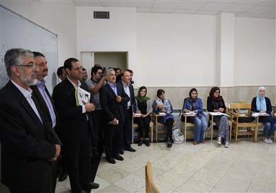 خارجی هایی که فارسی یاد می گیرند