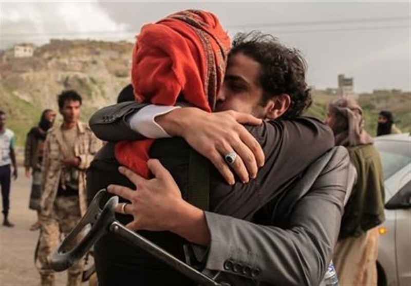Yemen&apos;s Houthis, Hadi Loyalists Swap 30 Prisoners