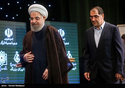 سیدحسن قاضی‌زاده هاشمی وزیر بهداشت و حجت‌الاسلام حسن روحانی رئیس جمهور در دیدار با جامعه پزشکی