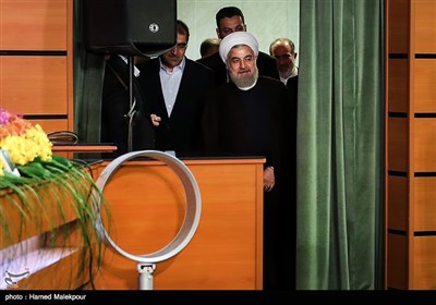 ورود حجت‌الاسلام حسن روحانی رئیس جمهور به محل دیدار با جامعه پزشکی