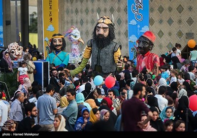 Tahran'da Kuklalar Festivali