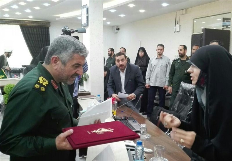 برتری شهدای مدافع حرم از بصیرت عمیق و ایمان آنها سرچشمه می‌گیرد