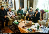 حضور جمعی از هنرمندان در منزل مرحوم داود رشیدی