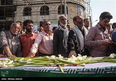 Remains of 66 Martyrs Killed in Iraqi Imposed War on Iran Repatriated